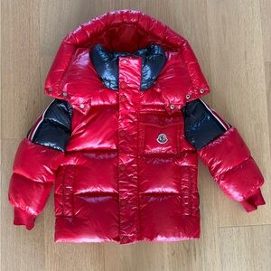 Moncler Boys Down Jacket in red size 6